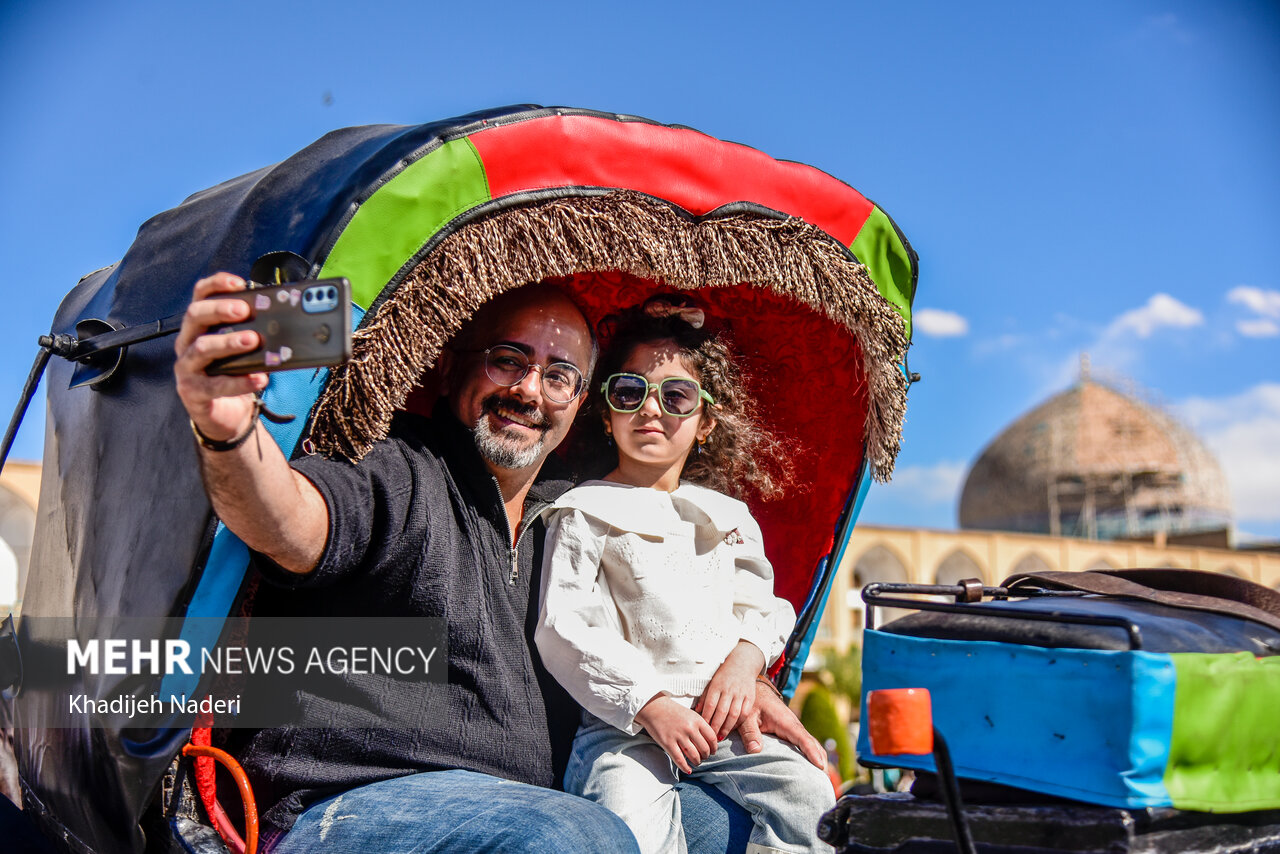 شمار گردشگران نوروزی اصفهان از مرز ۸۰۰ هزار نفر گذشت
