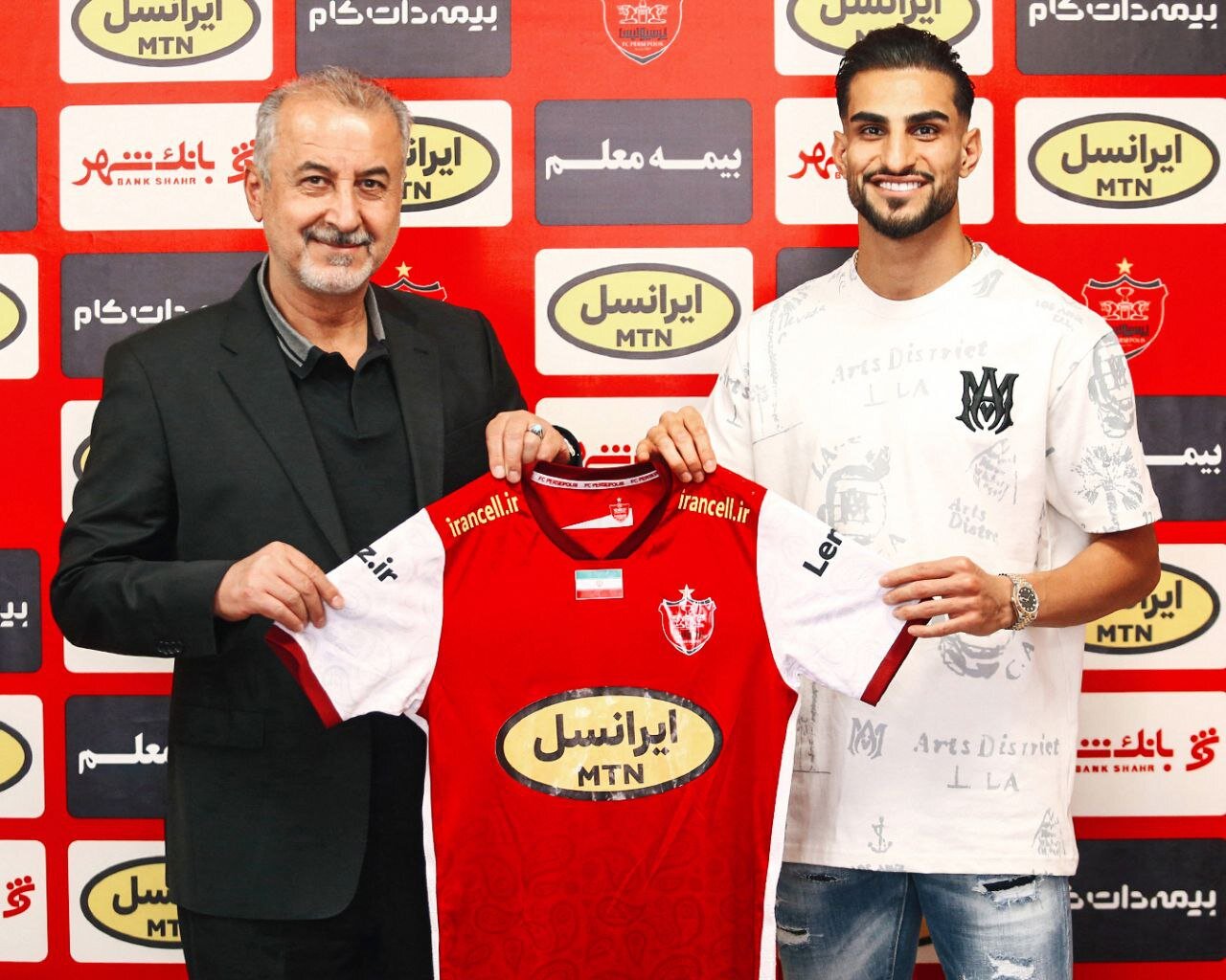 شهاب زاهدی رسما به پرسپولیس پیوست/ رونمایی از اولین خرید
سرخها