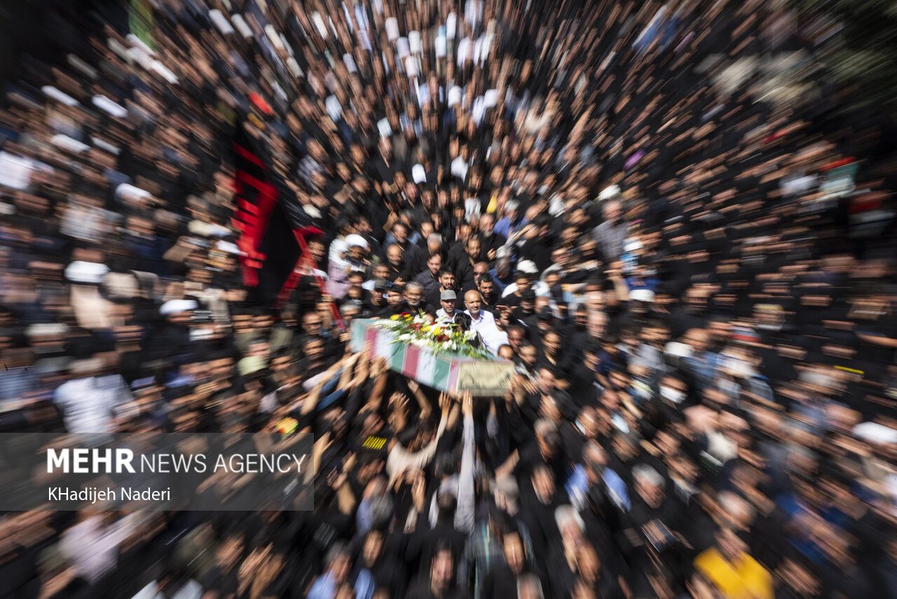 شهدا با ایثار و از خودگذشتگی موجب اعتلای انقلاب اسلامی
شدند