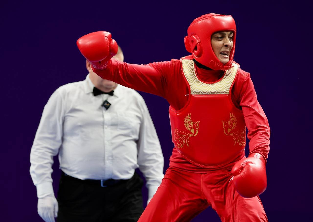 شهربانو منصوریان مدال طلای جام جهانی ووشو را به گردن آویخت