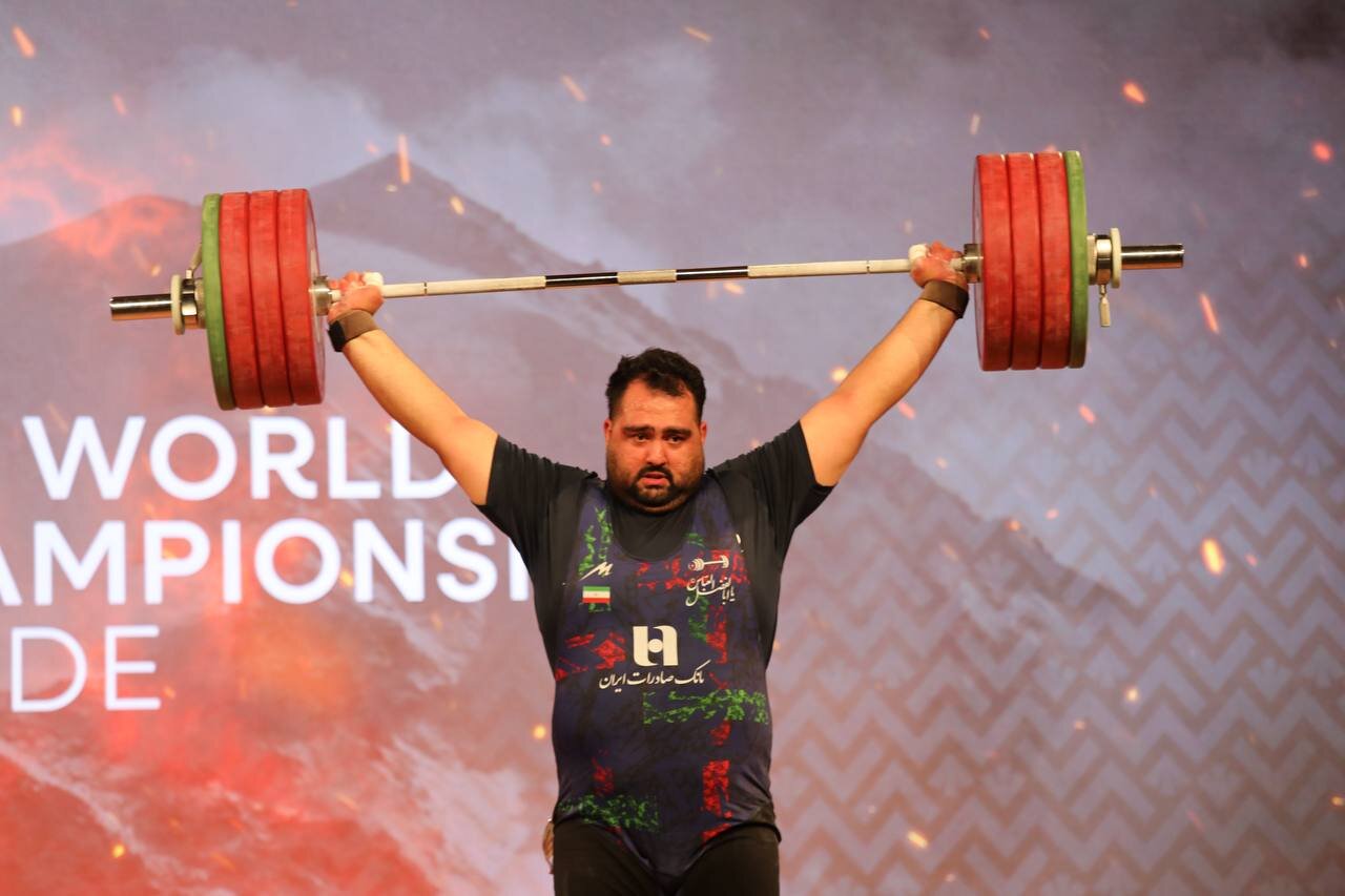 شوک به تیم ملی وزنه برداری ایران در دو ضرب؛ علی داودی اوت کرد