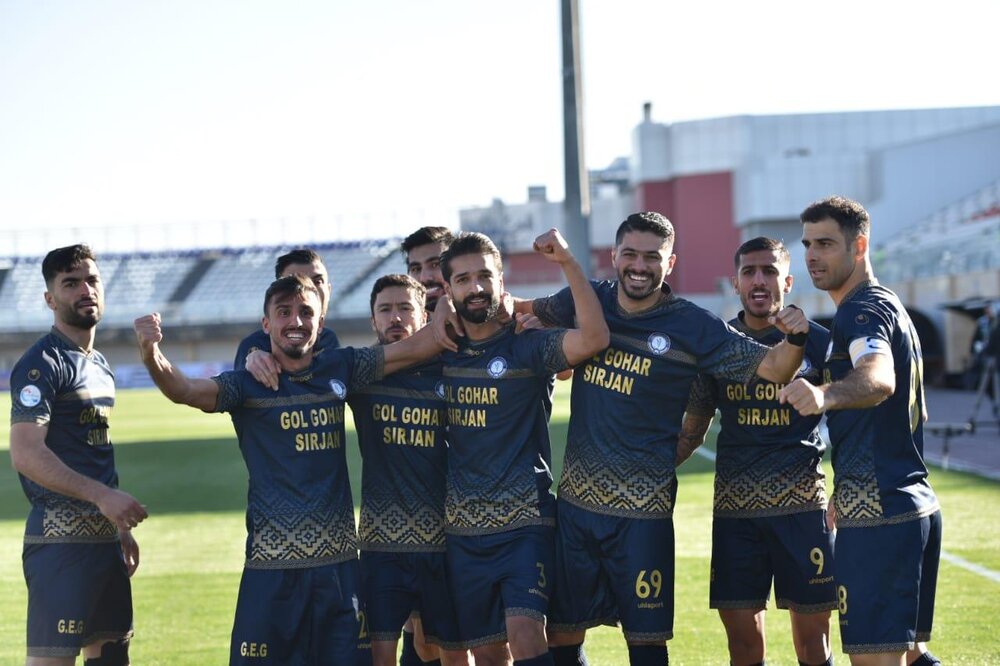 شکست سنگین سپاهان برابر گل‌گهر/ نفت و هوادار به تساوی رسیدند