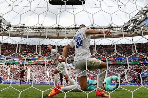 شگفتی جام ملت ها رقم خورد/ شیاطین سرخ حریف اسلواکین شدند