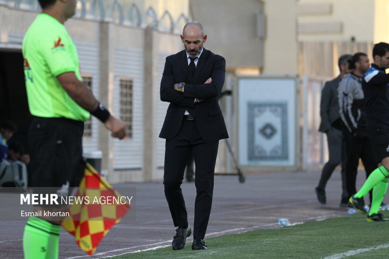 شیخ عرب دست بردار نیست/ اصرار مالک آلمریا به جذب سرمربی تراکتور