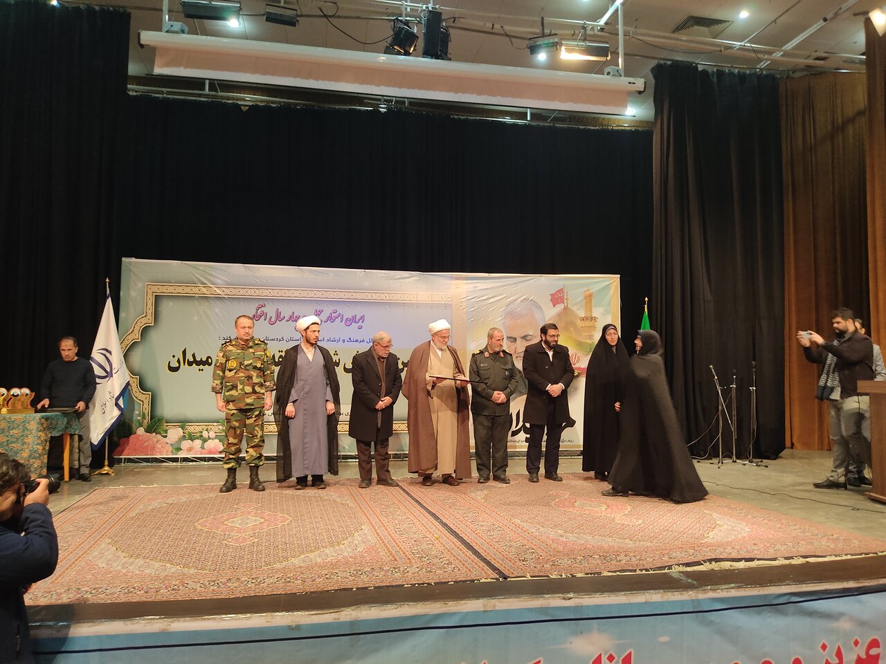 صاحبان آثار برتر دومین همایش منطقه ای شعر «مرد میدان» معرفی شدند