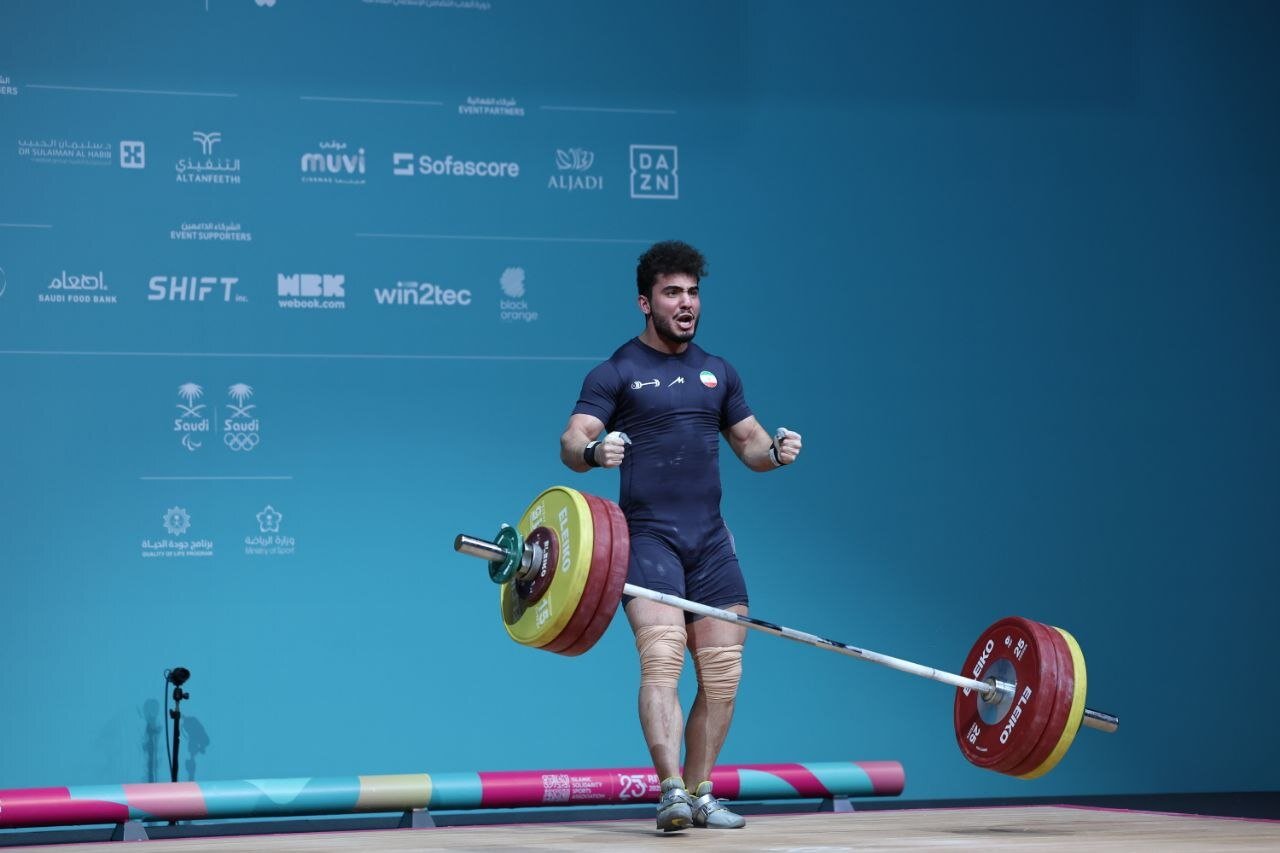 صالحیپور در وزنهبرداری ۳مدال گرفت/ یک طلا، یک نقره و یک برنز