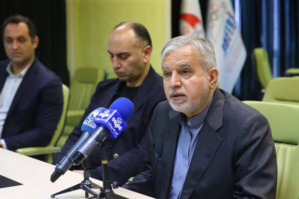 صالحیامیری:ذهنتان درگیر حاشیه نشود/از همه رشتهها حمایت میکنیم