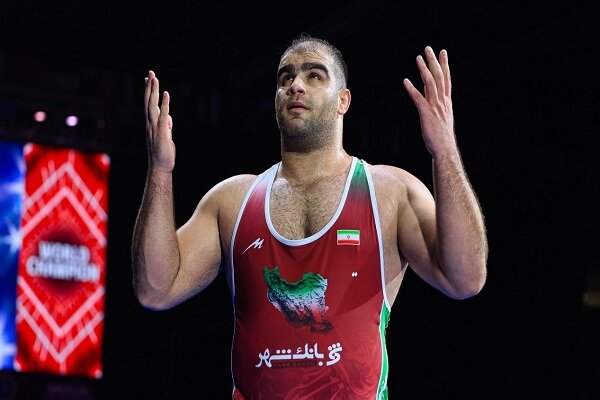 صحبتهای میرزازاده و فرخی پس از کسب مدال طلای جهان