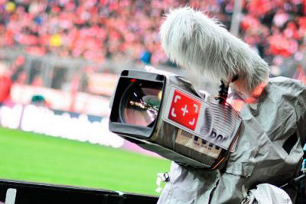 صداوسیما خرید حق پخش بازیها را رسمی اعلام کرد/ دلیل شبههها