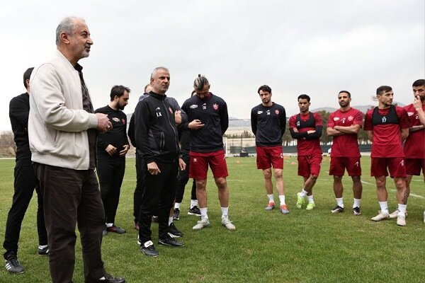 صدای اعتراض هواداران پرسپولیس باز هم بلند شد؛ روزهای سخت برای مدیرعامل