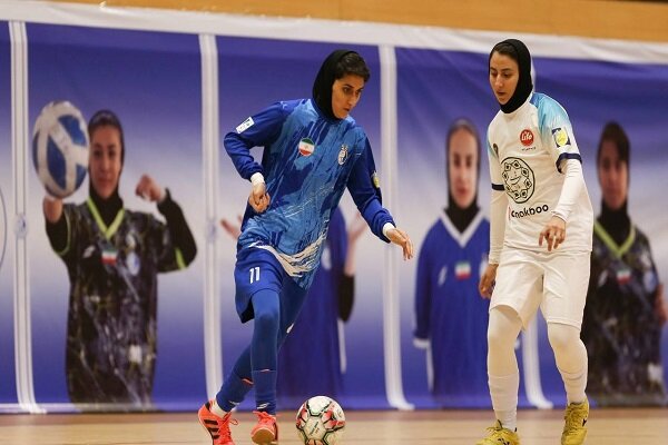 صدرنشینی استقلال پس از شکست سپاهان در هفته چهارم لیگ