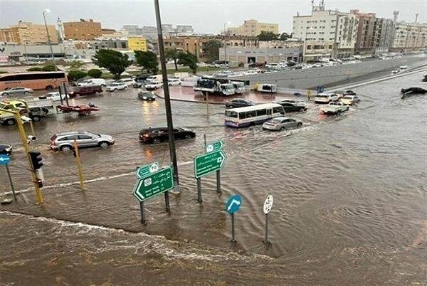 صدور هشدار قرمز شرایط جوی در عربستان در پی بارش شدیدتگرگ