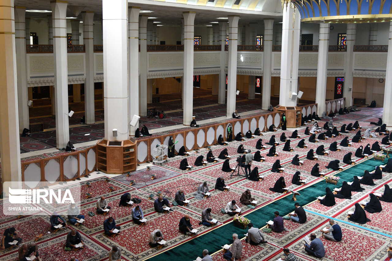 صدور گواهی‌نامه داوری مسابقات دانش‌آموزی قرآن برای ۲۵۰۰ فرهنگی