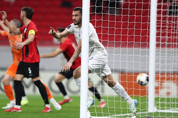 صعود آبیها با سرمربی ایرانی؛ استقلال با حذف پرسپولیس به رونالدو رسید