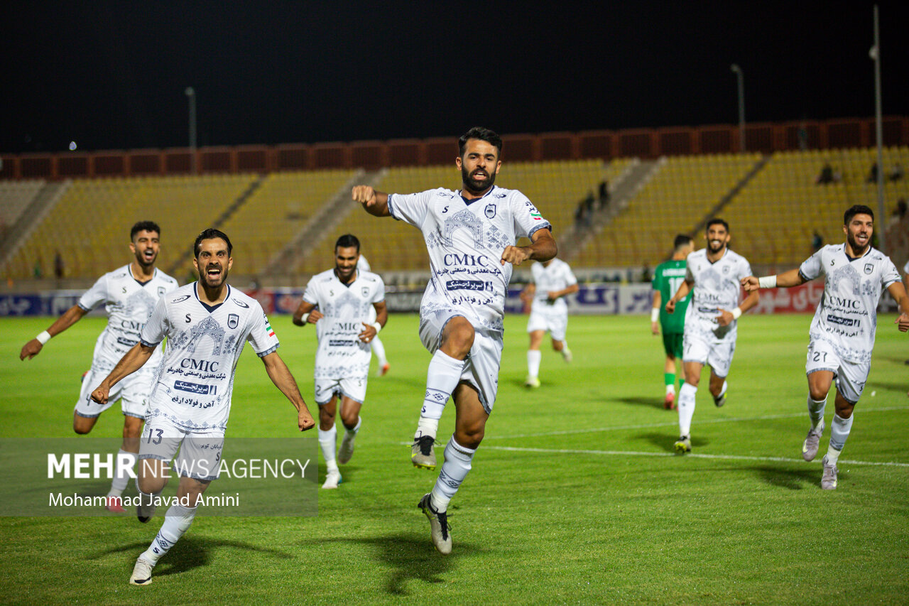 صعود بزرگ چادرملو به صدر جدول با عبور از آلومینیوم