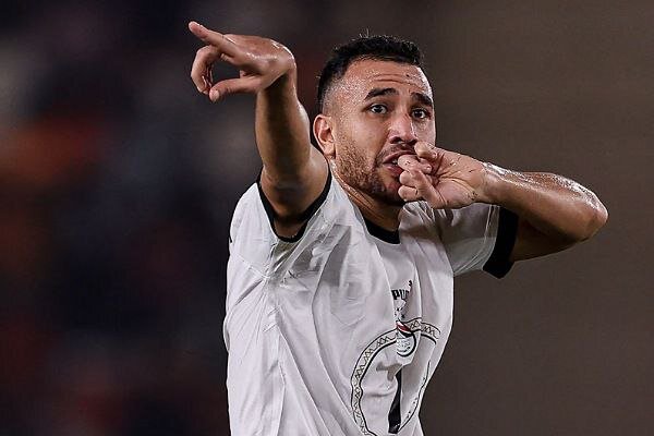 صعود دراماتیک مصر به یک هشتم نهایی/ مدعی قهرمانی در آستانه حذف