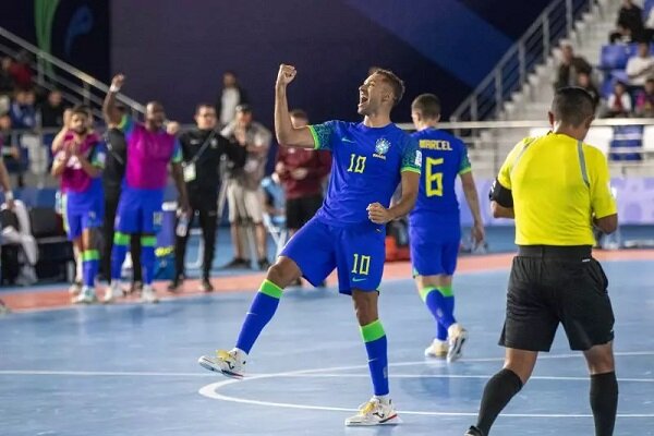 صعود سه تیم به یک هشتم نهایی قطعی شد/ کار سخت ازبکستان برای
صعود