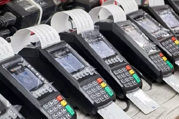 ضبط ۱۰۰ دستگاه کارتخوان قاچاق