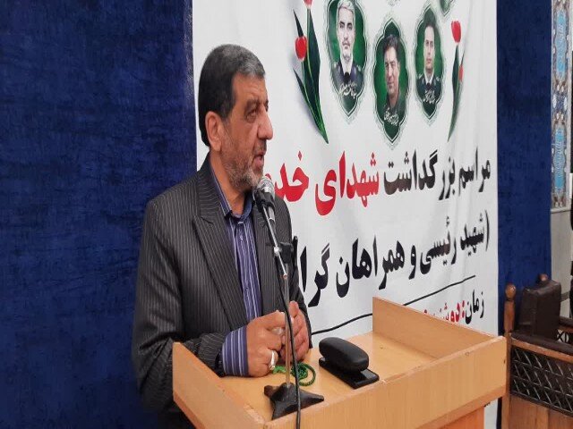ضرغامی در مراسم شهدای خدمت قروه: رئیسی الگوی مدیریت خالصانه بود