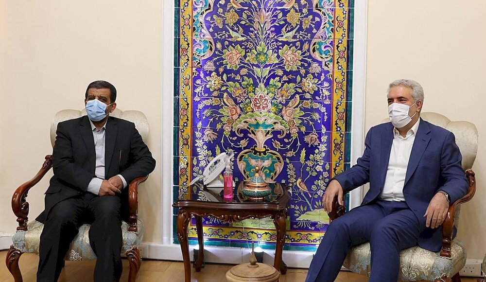 ضرغامی وزارت میراث فرهنگی را تحویل گرفت/مونسان:امضای طلایی نداشتم