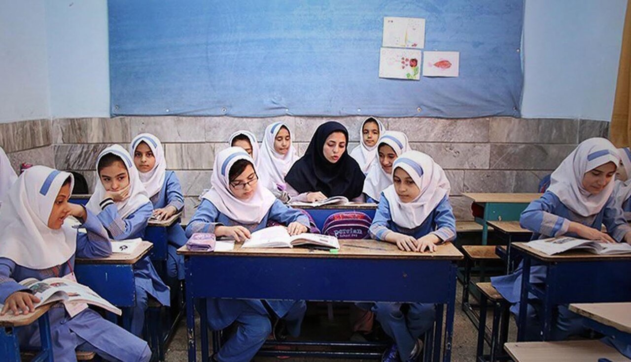 ضرورت آموزش سواد رسانهای به دانشآموزان