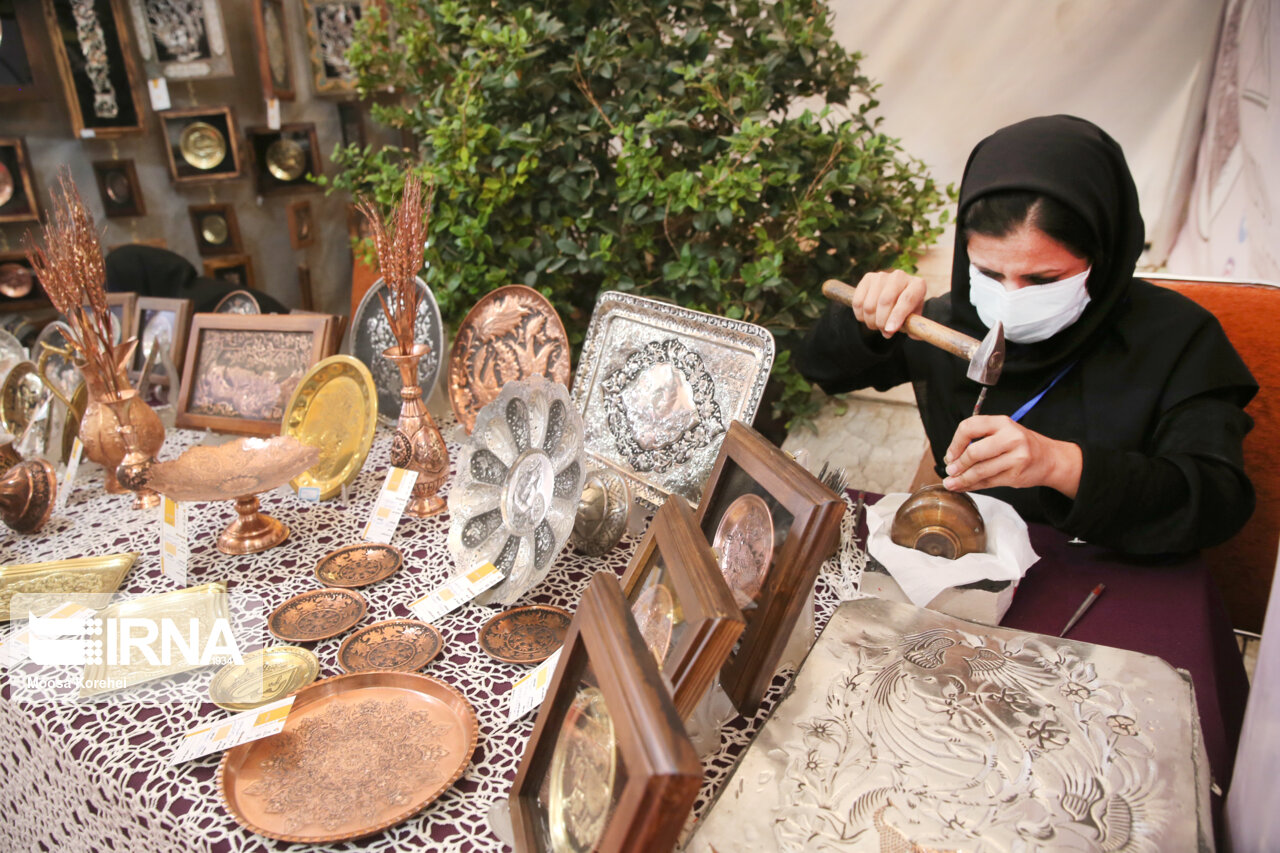 ضرورت اشتغال و استقلال مالی خانوادههای زندانیان