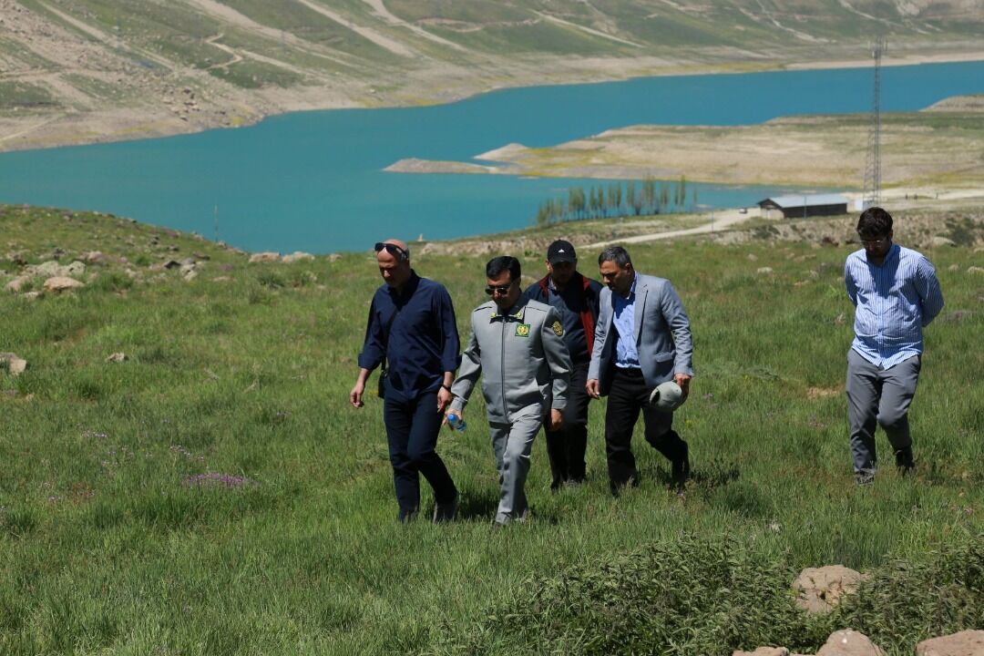 ضرورت تدوین دستورالعمل آموزشی ورود به طبیعت/رهاسازی چند گونه پرنده شکاری در پارک ملی لار