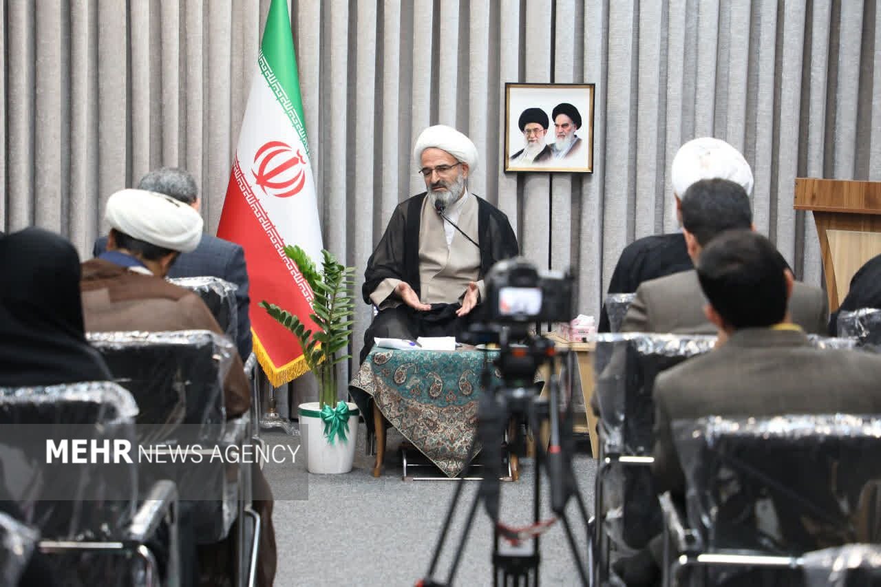 ضرورت نهادینهسازی امر به معروف و ترویج فرهنگ عفاف در مدارس سمنان