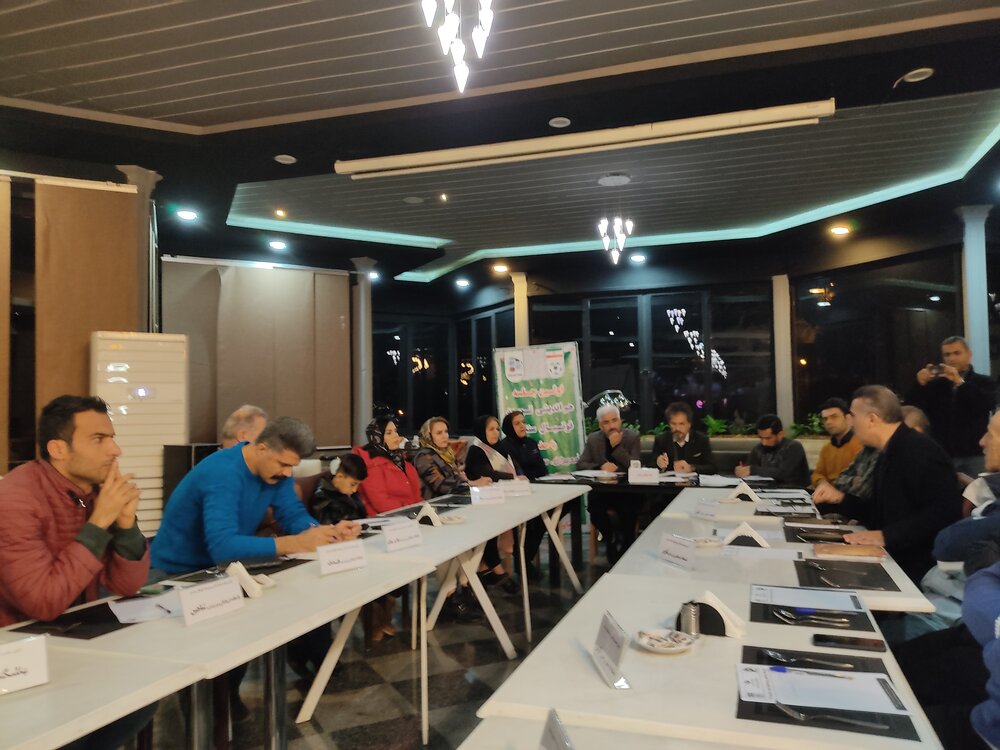 ضعف زیرساخت های ورزشی مهمترین دغدغه باشگاه های فوتبالسنندج