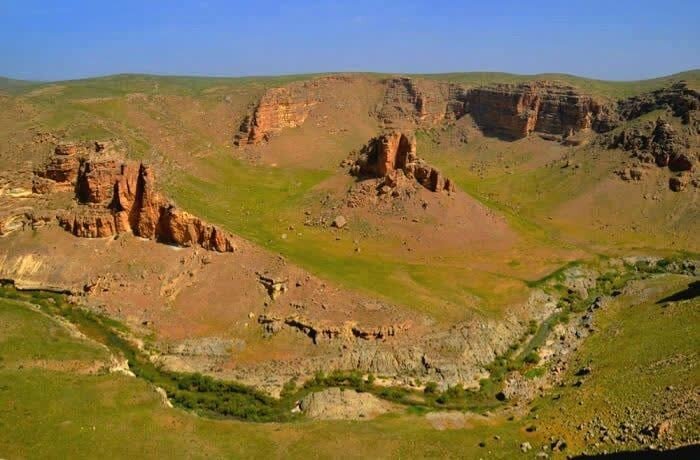 طالبنیا:قلعه «قلاقوره» بیجار میتواند به مقصد گردشگری استان تبدیل شود