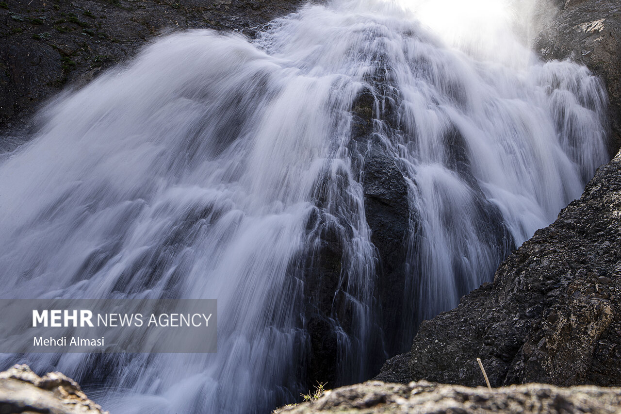 طبیعت بهاری آبشار سوله دوکل