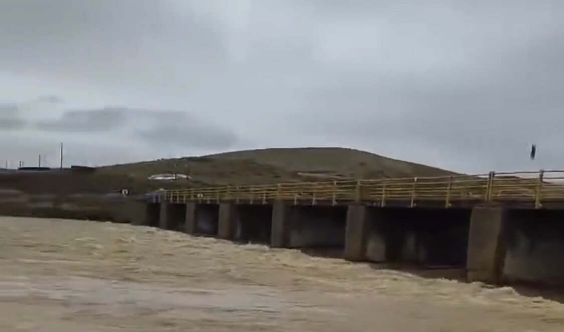 طغیان رودخانه سیمینه رود به سمت دریاچه ارومیه