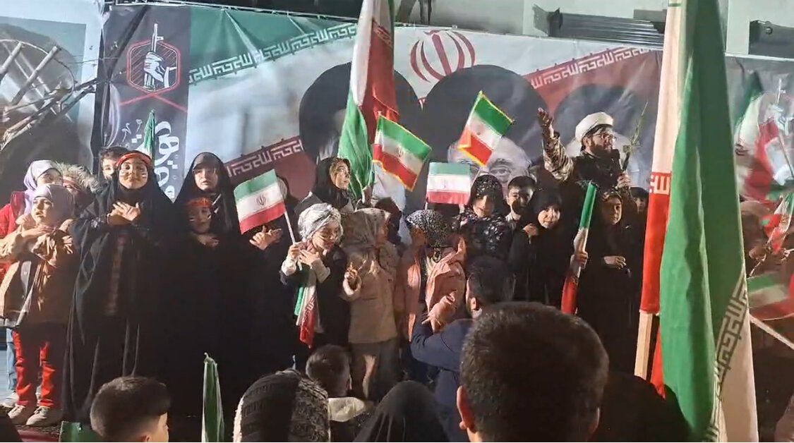 طنین نماهنگ «سلام فرمانده» در خیابان های ارومیه