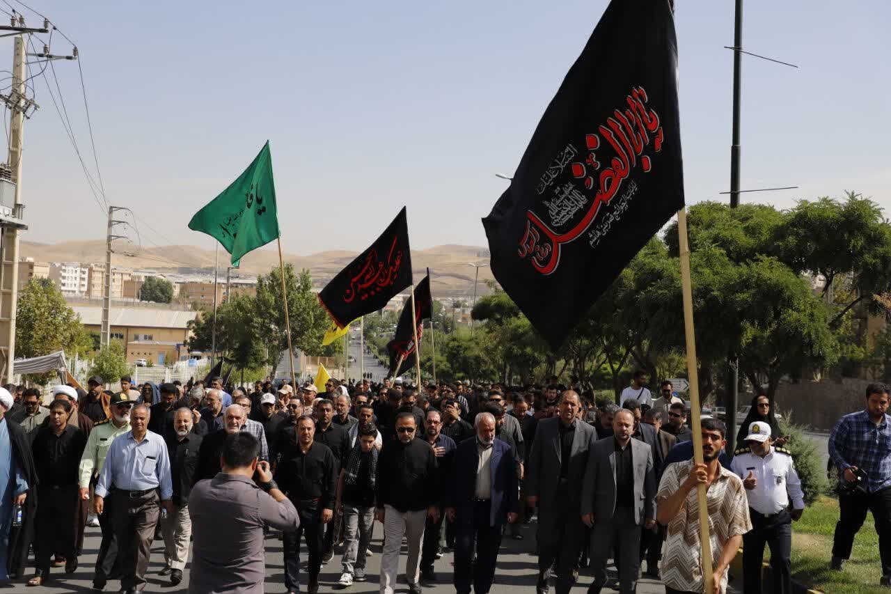 طنین یا حسین در شهرهای کردستان/دل‌هایی که شوق کربلا
دارد