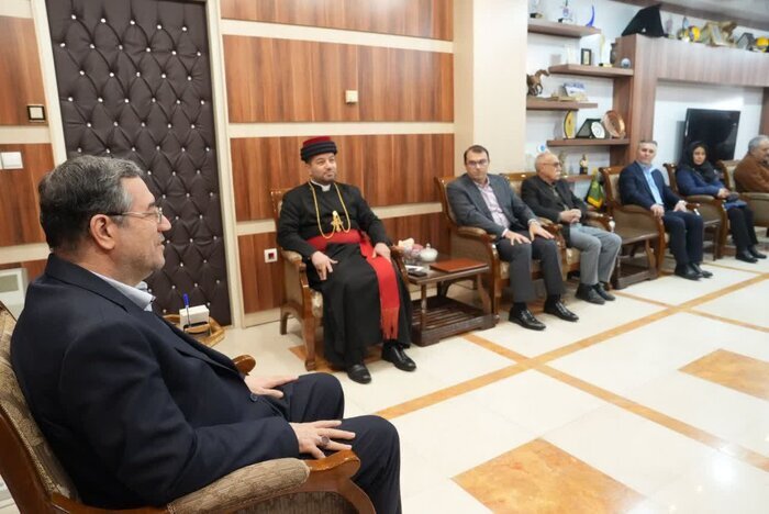 ظرفیت همه اقوام و حمایت از تولید کنندگان آشوری مورد استفاده قرار گیرد