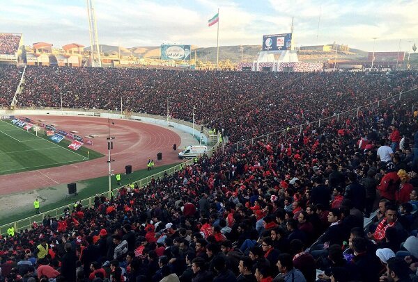 ظرفیت ورزشگاه یادگار امام تبریز پر شد