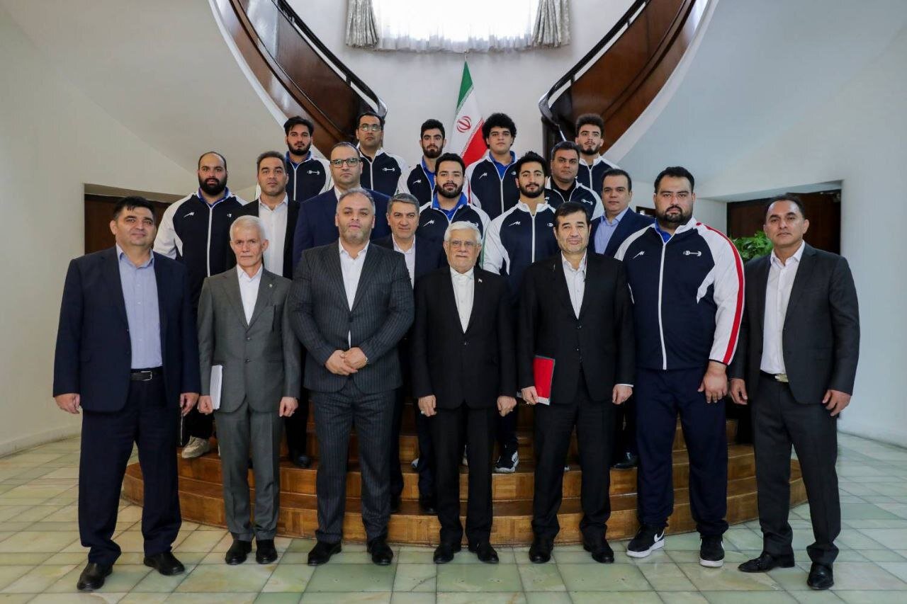 عارف قهرمانی تیم ملی وزنهبرداری را تبریک گفت