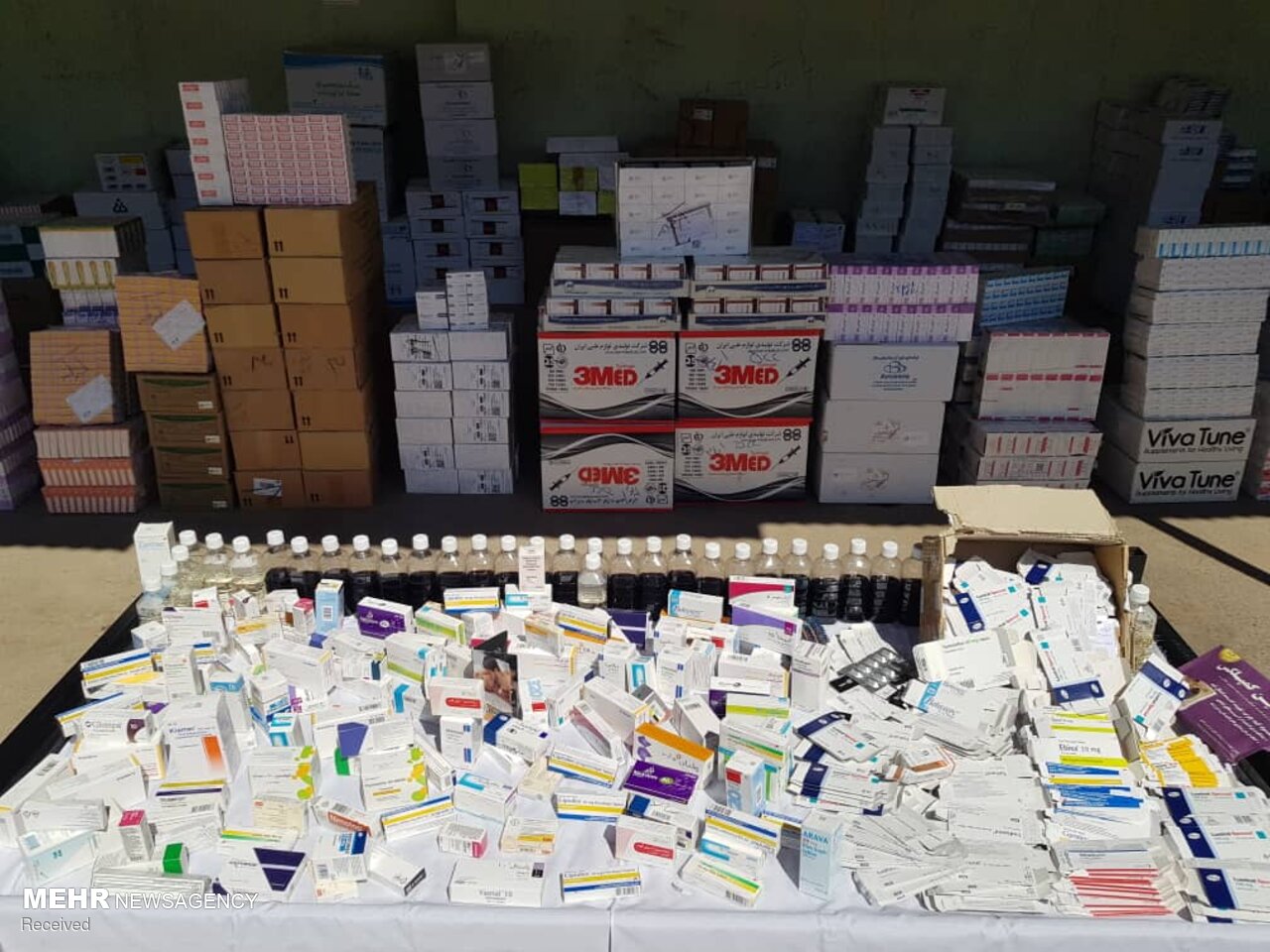 عتباتی: ۴۵ هزار عدد انواع داروی غیرمجاز در بوکان کشف شد