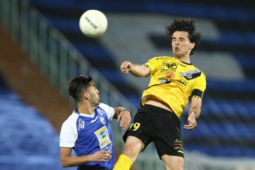 عذرخواهی هافبک سپاهان به خاطر شادی با گل استقلال دردربی!