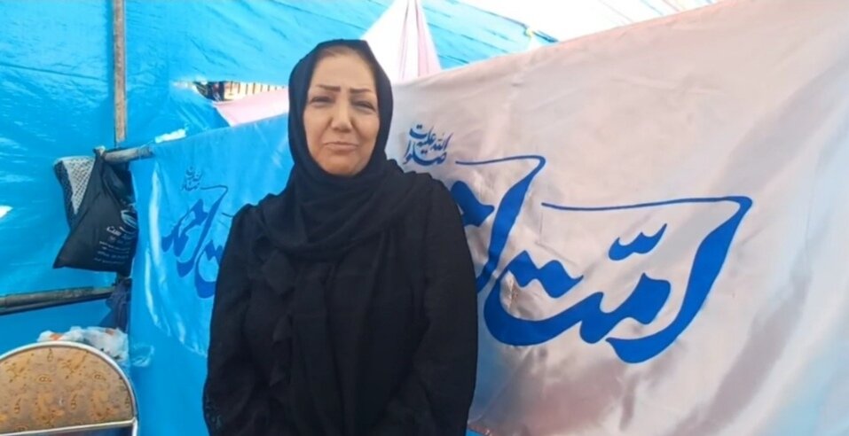 عرض تبریک هفته وحدت توسط خادم موکب هیات قروه به زبان
کردی