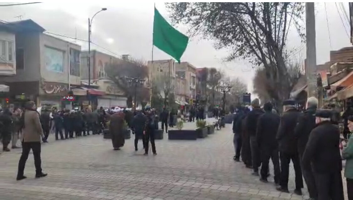 عزاداری خیابانی مردم خوی در سالروز شهادت امام موسی کاظم (ع)