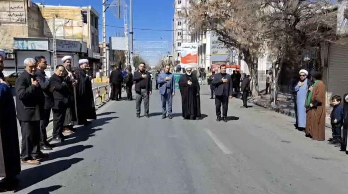 عزاداری خیابانی مردم میاندوآب در سالروز شهادت حضرت
علی(ع)