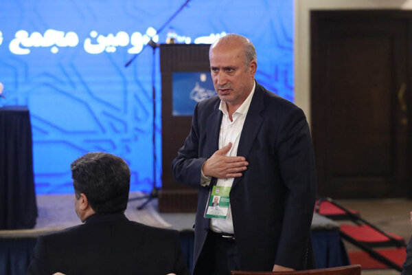 عصبانیت تاج از حاشیههای بازی تراکتور و استقلال در تبریز