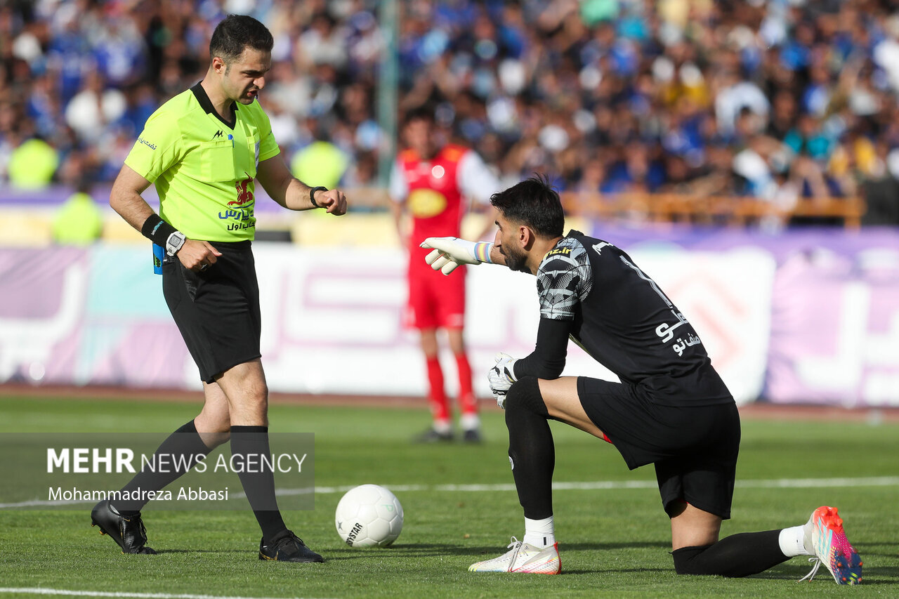 عصبانیت شدید باشگاه پرسپولیس از مذاکره بیرانوند بااستقلال