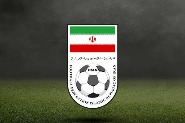عضو هیئت رئیسه فدراسیون فوتبال صورتجلسه را پاره کرد!