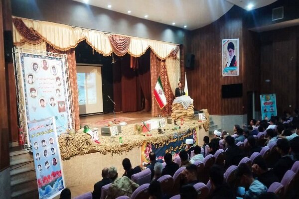 عطاری: یادواره شهدا نسل امروز را با دوران دفاع مقدس آشنا می کند