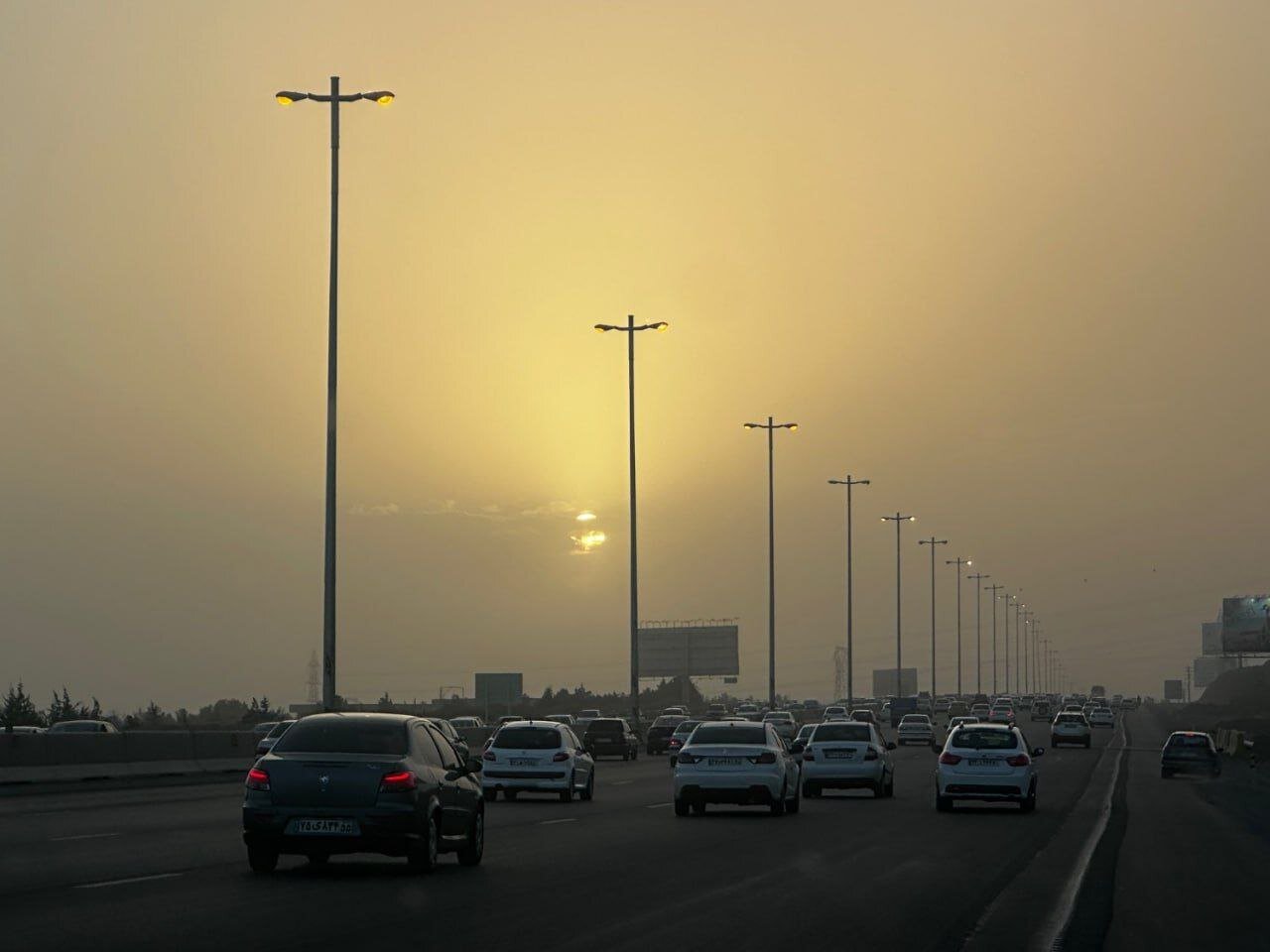 علل وقوع پدیده گرد و غبار در تهران