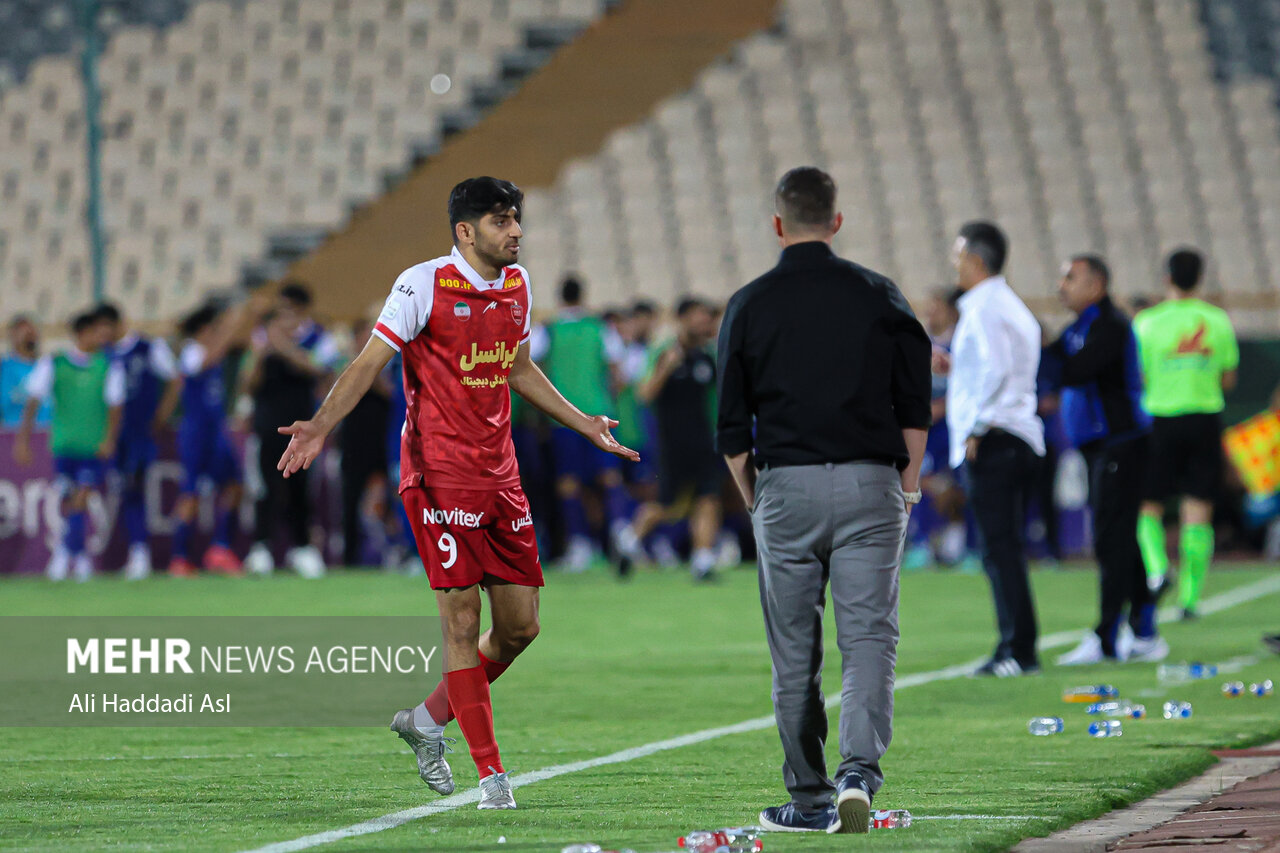 عملکرد «اوسمار ویهرا» با پرسپولیس در یک قدمی اولین جام
قهرمانی