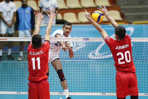 عملکرد تیم های ملی والیبال بررسی می شود