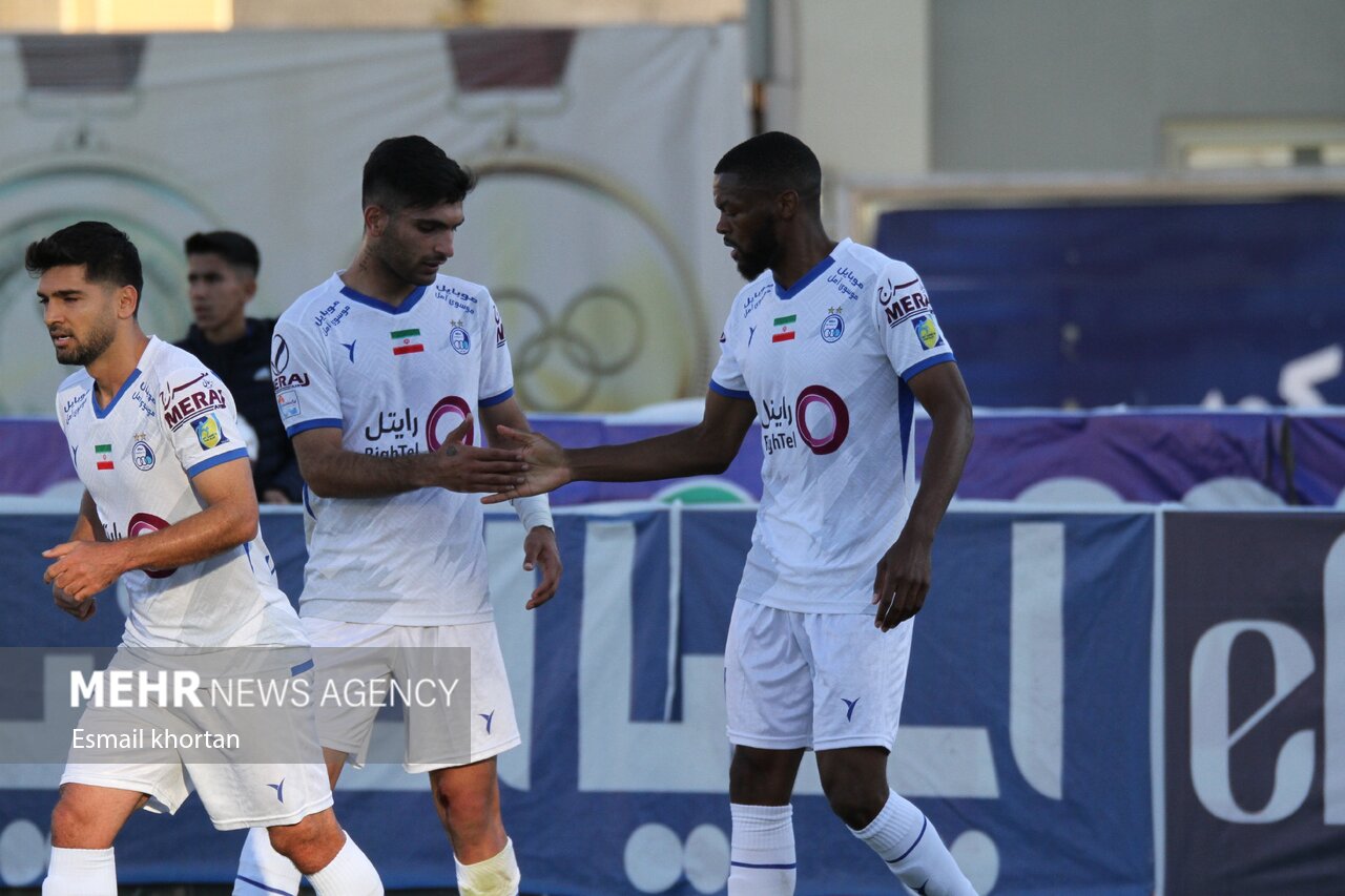 عملکرد مثبت بازیکن فرانسوی در ترکیب استقلال/ پنالتی زن بی حاشیه